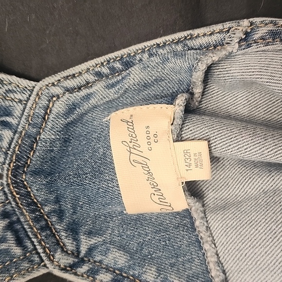 Universal thread short overalls - Picture 2 of 2